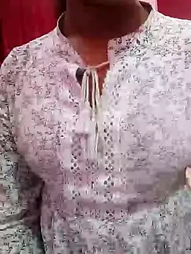 Snapshot of pari_rani7 chatting on November 2025 04:57:01 AM pari rani7 online show from November 2025 04:57:01 AM