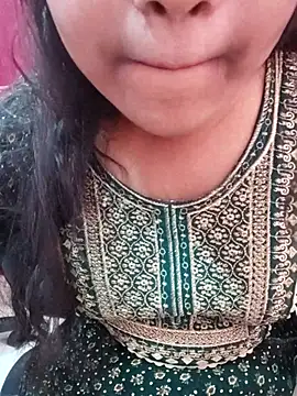 Snapshot of pari_rani7 chatting on November 2025 04:14:02 AM pari rani7 online show from November 2025 04:14:02 AM