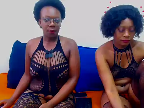 Snapshot of SexyCloe45 chatting on November 2025 05:29:02 AM SexyCloe45 online show from November 2025 05:29:02 AM