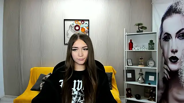 EllaClarke online show from October 2025 11:43:02 AM