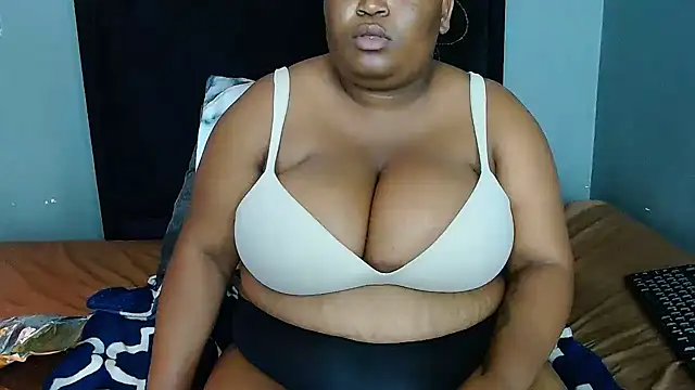 Snapshot of BIG_BOOBSxXxxX chatting on October 2025 10:29:02 PM BIG BOOBSxXxxX online show from October 2025 10:29:02 PM