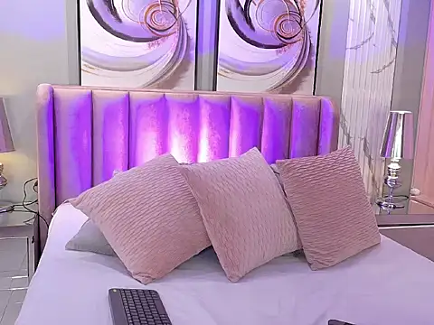 LuisaJonnes  online show from September 2025 01:01:01 PM