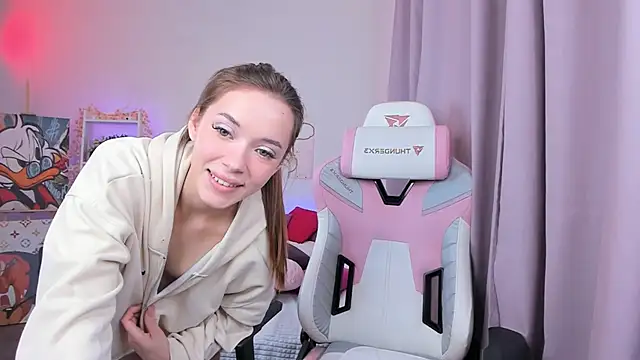 Leri Dells online show from October 2025 03:05:01 AM