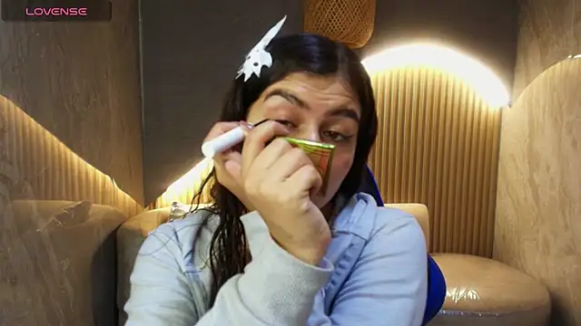 dany r  online show from October 2025 12:47:01 PM