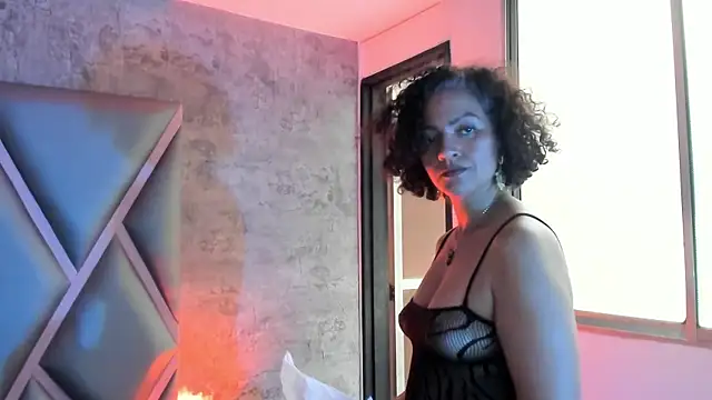 Isabella-Rosssi online show from November 2025 04:51:01 PM