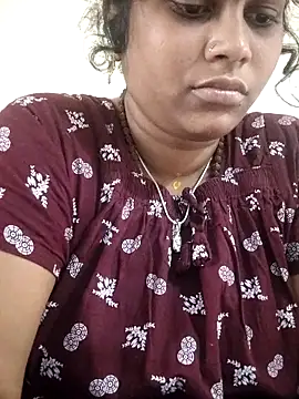 sweetqueen143 online show from November 2025 04:02:02 AM