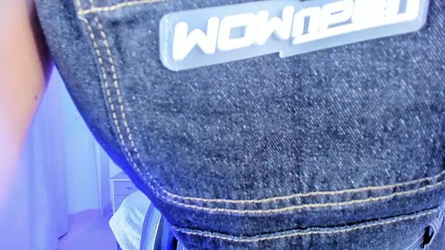 Gyal 8  online show from February 2026 04:06:01 AM