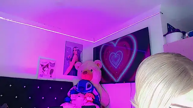 DaliaBacil25 online show from February 2026 10:44:01 PM