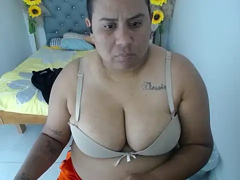 hotlesby valery online show from February 2026 08:42:02 PM