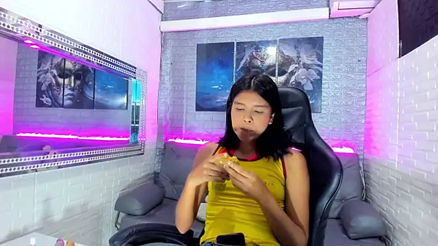 DulceMystery online show from November 2025 08:35:02 PM