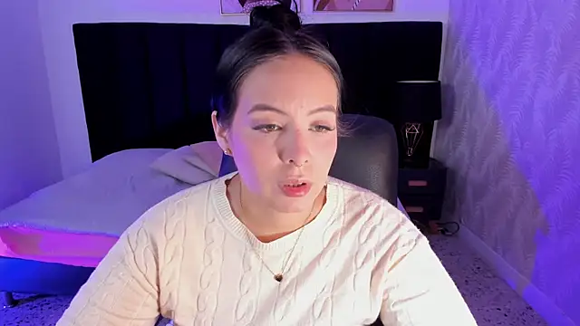 Snapshot of camiladuke7 chatting on October 2025 07:42:02 PM camiladuke7 online show from October 2025 07:42:02 PM