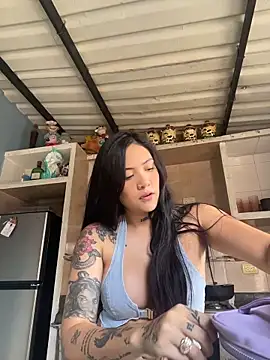 liahouses online show from November 2025 02:52:02 PM