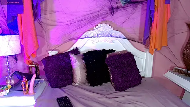  IsabellaRousse online show from October 2025 07:47:01 PM