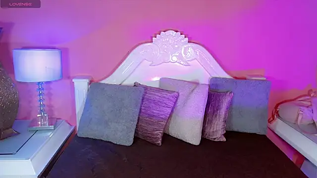  IsabellaRousse online show from November 2025 07:49:02 PM