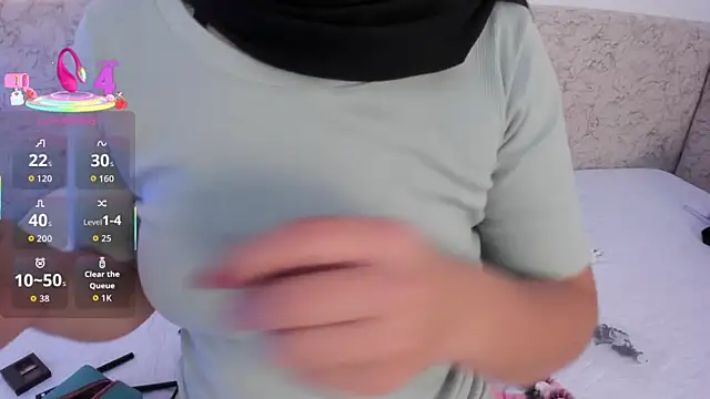 Snapshot of _Malak chatting on February 2026 08:12:02 PM Malak online show from February 2026 08:12:02 PM