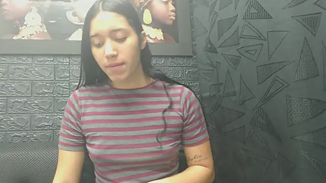 Lil Rose2006 online show from February 2026 01:10:01 PM