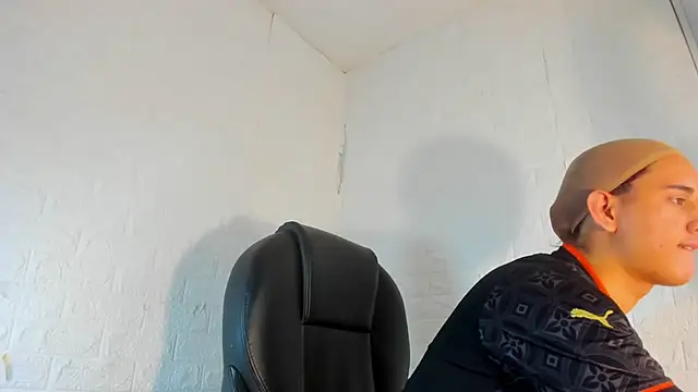 Snapshot of Marian_Cristal chatting on February 2026 12:31:01 AM Marian Cristal online show from February 2026 12:31:01 AM