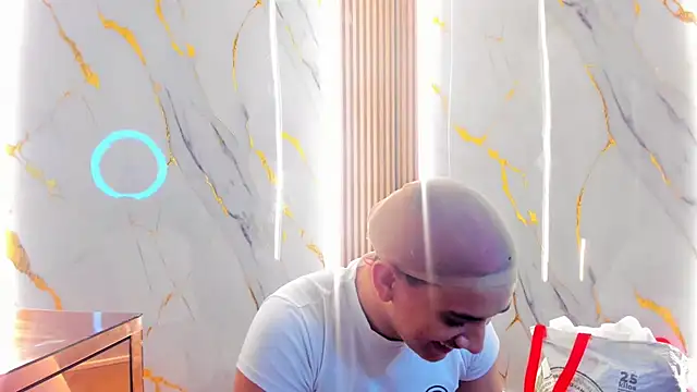 Snapshot of Marian_Cristal chatting on February 2026 03:21:02 AM Marian Cristal online show from February 2026 03:21:02 AM