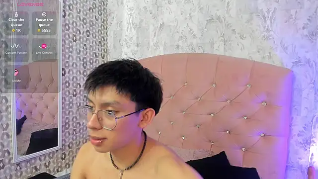 liam twiink online show from October 2025 08:09:02 PM