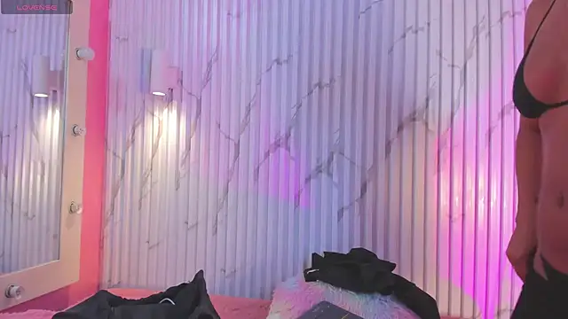 Missdionne curly online show from November 2025 11:21:02 AM