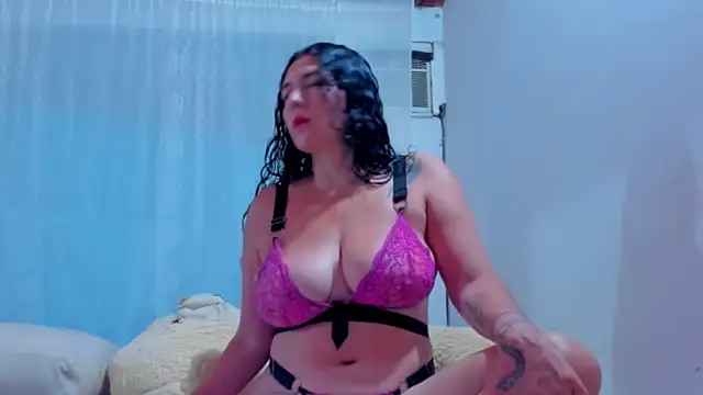 Snapshot of Maturealiciaray chatting on October 2025 04:22:02 AM Maturealiciaray online show from October 2025 04:22:02 AM