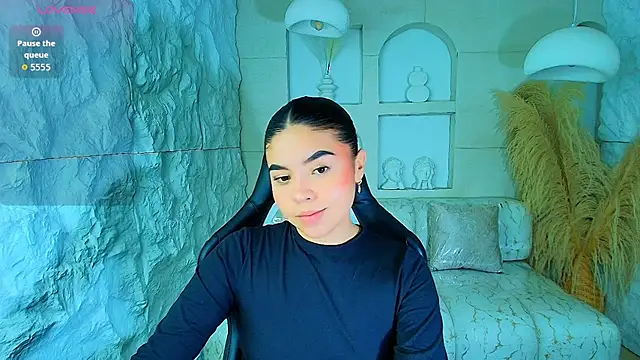 ambarina r online show from December 2025 03:38:02 AM