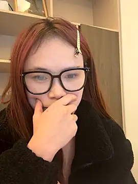 YY-27 online show from December 2025 05:19:02 PM