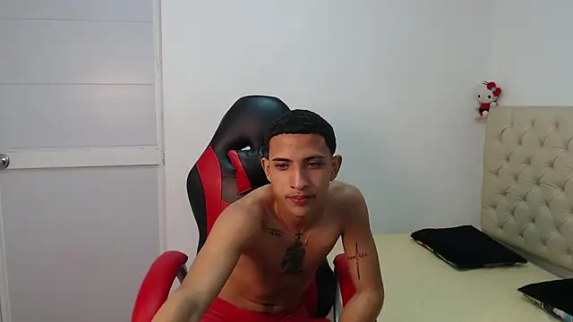 Snapshot of DEIV2_ chatting on November 2025 03:51:01 AM DEIV2 online show from November 2025 03:51:01 AM