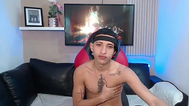Snapshot of DEIV2_ chatting on November 2025 06:41:02 PM DEIV2 online show from November 2025 06:41:02 PM