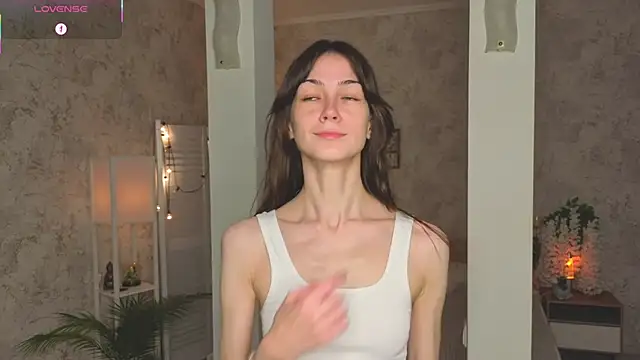 ReneeLippeatt online show from October 2025 07:24:02 PM