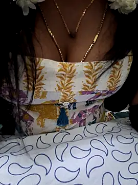 jasminetaml online show from October 2025 05:22:02 PM