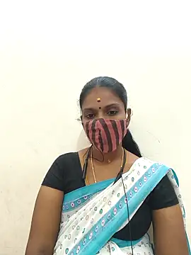 Snapshot of Tamil_Yalini12 chatting on October 2025 04:39:02 PM Tamil Yalini12 online show from October 2025 04:39:02 PM