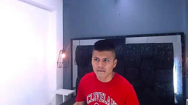 marcus hans  online show from November 2025 03:57:01 PM