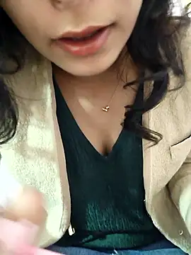 anayahotty online show from January 2026 04:45:02 PM