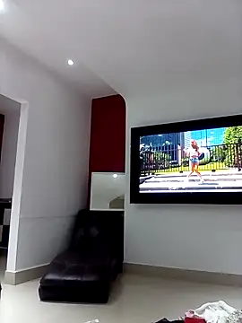 transreyna online show from March 2025 04:44:01 PM