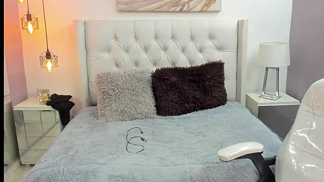 wildthor26 online show from March 2026 05:26:02 AM