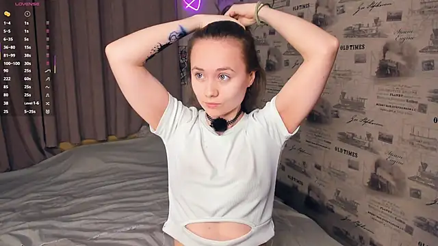 Snapshot of Crysta1Eva_ chatting on May 2026 09:41:02 PM Crysta1Eva online show from May 2026 09:41:02 PM