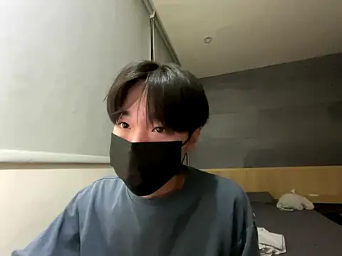 Yo155 online show from October 2025 07:00:01 PM