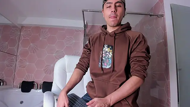 dylan cross  online show from January 2026 11:36:01 AM