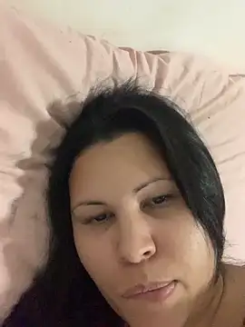 Snapshot of elisacnasc chatting on December 2025 04:11:02 AM elisacnasc online show from December 2025 04:11:02 AM