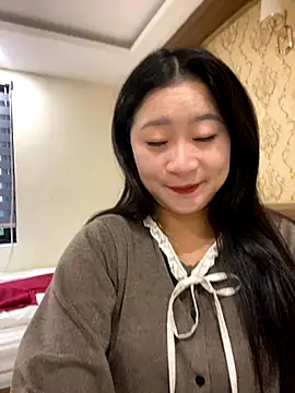 violet-00 online show from November 2025 01:11:01 AM