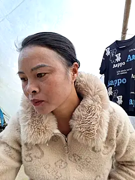 xuxulovezz online show from December 2025 01:23:02 AM