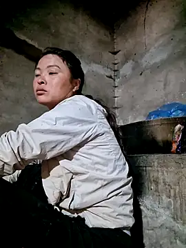 xuxulovezz online show from February 2026 04:40:02 AM