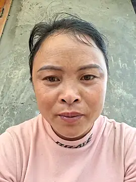 xuxulovezz online show from February 2026 02:42:01 AM