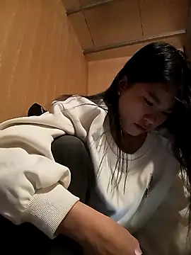 Snapshot of Suny_babyy chatting on December 2025 05:57:01 AM Suny babyy online show from December 2025 05:57:01 AM