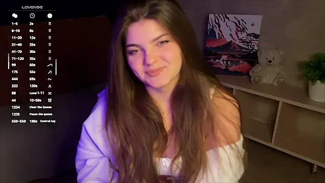 Snapshot of StephanieeMiller chatting on October 2025 01:36:02 AM StephanieeMiller online show from October 2025 01:36:02 AM