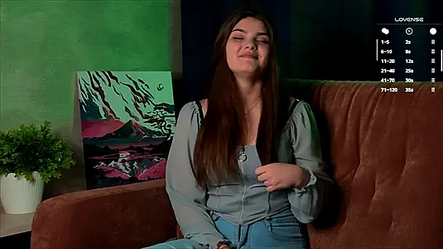 Snapshot of StephanieeMiller chatting on October 2025 12:32:01 AM StephanieeMiller online show from October 2025 12:32:01 AM