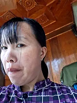 Snapshot of helenzz chatting on November 2025 12:43:02 AM helenzz online show from November 2025 12:43:02 AM