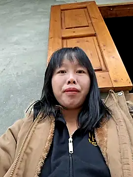 Snapshot of helenzz chatting on November 2025 05:12:03 AM helenzz online show from November 2025 05:12:03 AM