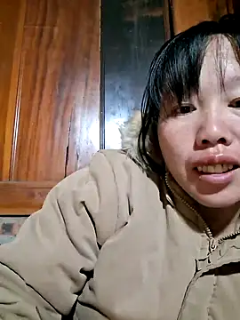 Snapshot of helenzz chatting on November 2025 10:21:01 PM helenzz online show from November 2025 10:21:01 PM